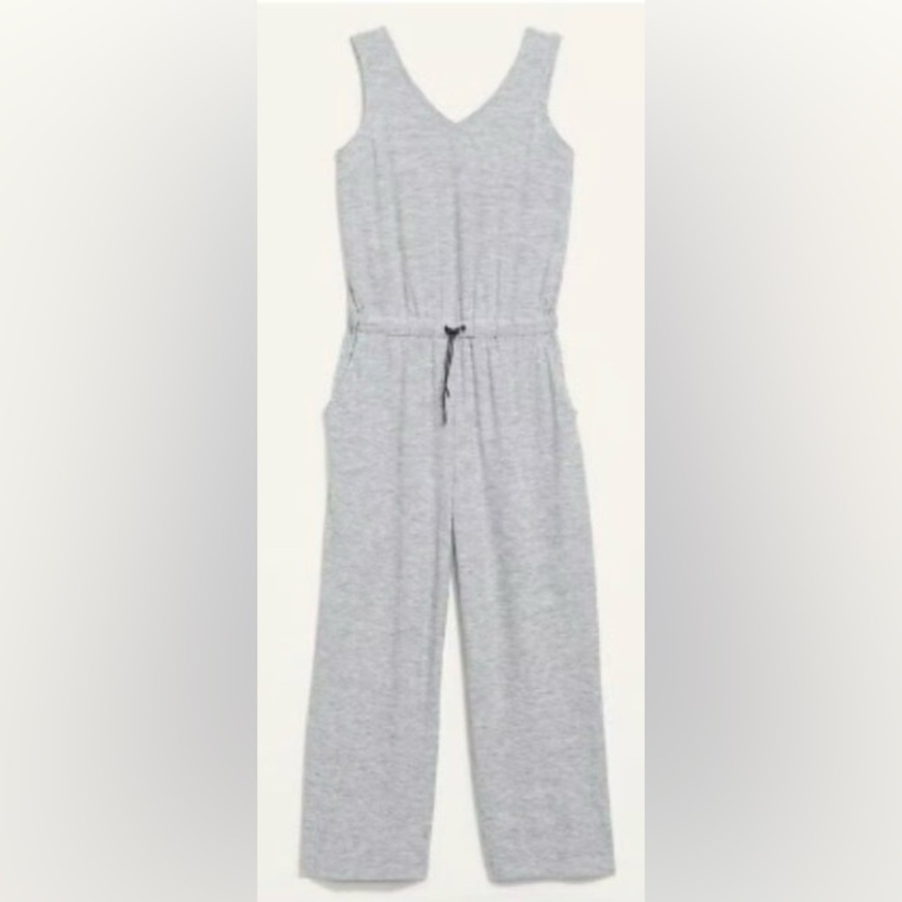 NWT Old Navy Breathe ON V-Neck Wide-Leg Light Gray Jumpsuit size M